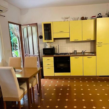 Apartments Matkov - Quite And Peaceful Location Jelsa  Exterior photo