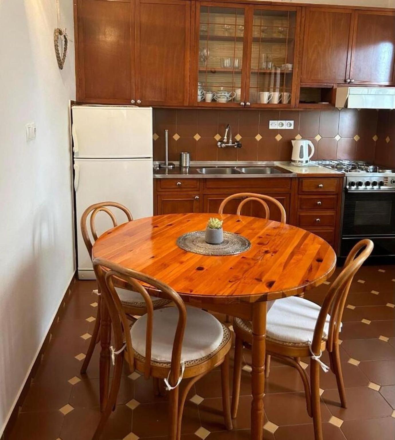 Apartments Matkov - Quite And Peaceful Location Jelsa  Exterior photo